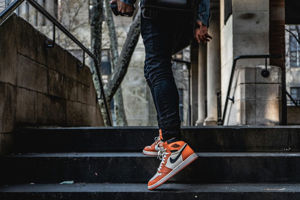 Pexels-sanaan-2272752